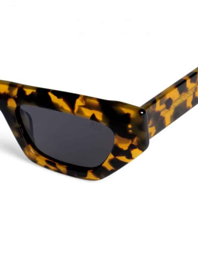 Av Sunglasses Aria Brown UV400 Protection